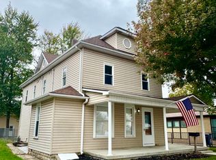 16 E Ward St, Versailles, OH 45380