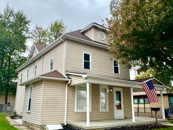 16 E Ward St, Versailles, OH 45380