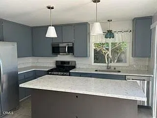 3 bed, 2.0 bath, 1145 sqft, $3,500 — Photo 3