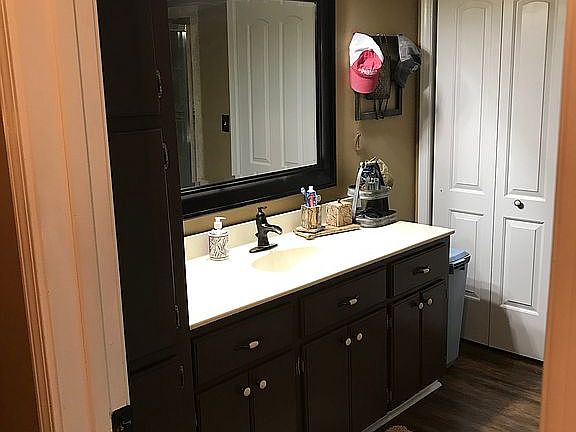 2nd image of 3704 Woodruff 265