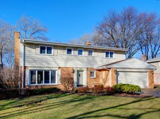 200 S We Go Trl, Mount Prospect, IL 60056