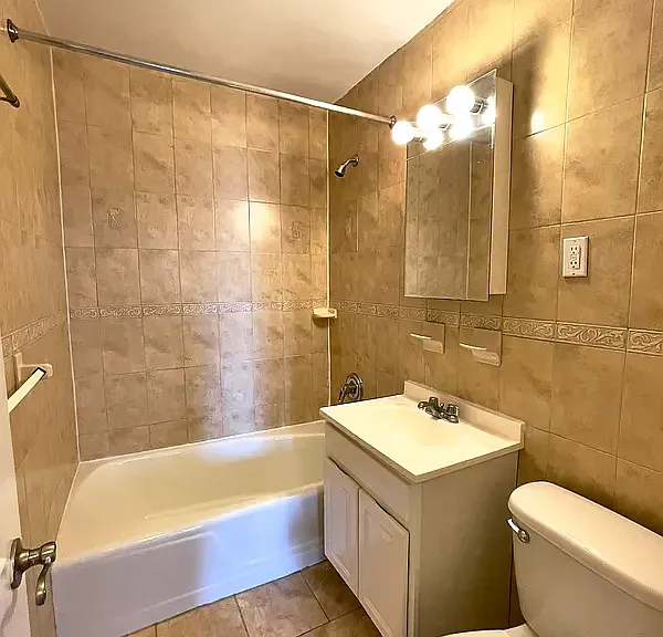 8700 25th Ave #2R — Photo 6