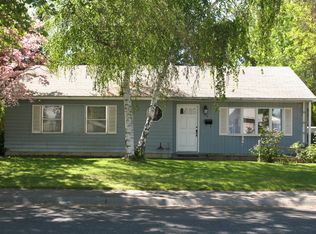 621 Cottonwood Dr, Richland, WA 99352