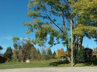 379 Woodside Pl, Dixon, IL 61021