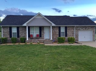 1368 Walker Cemetery Rd, Pleasant View, TN 37146