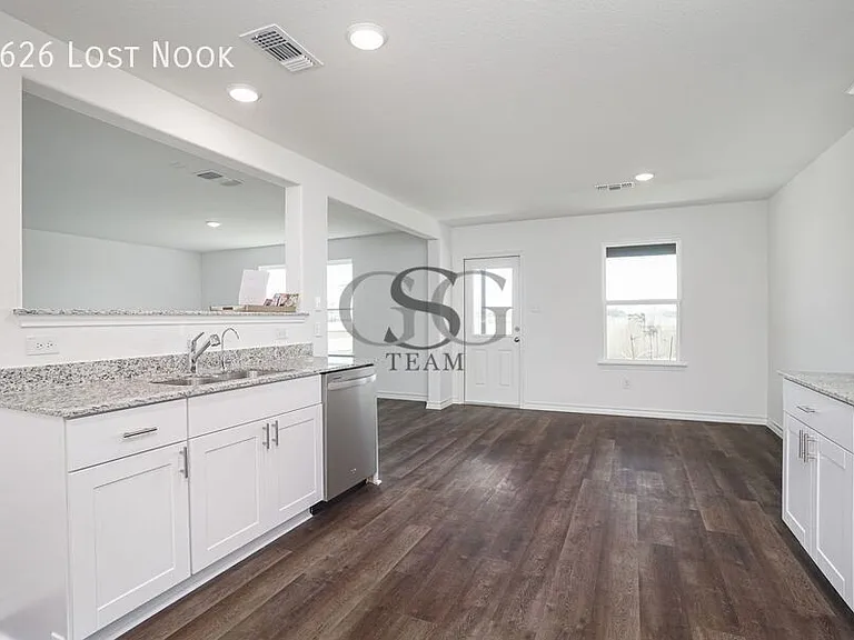 1626 Lost Nook — Photo 9