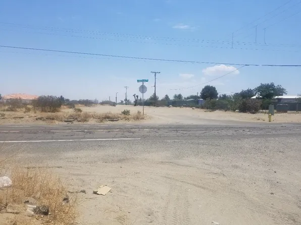 13750 Johnson Rd, Phelan, CA 92371
