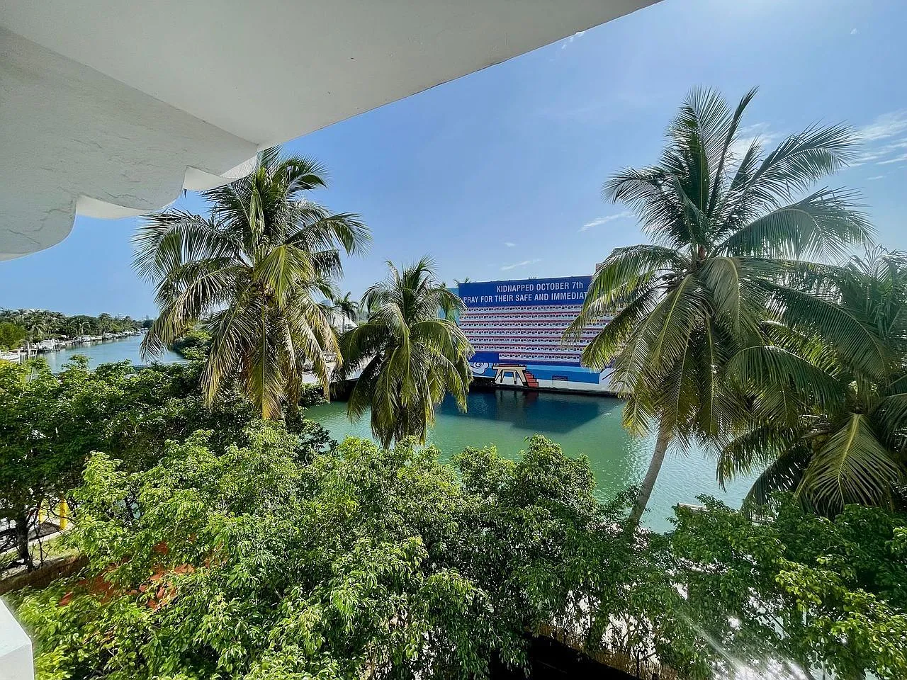 1 bed, 1.0 bath, $2,498 — Photo 1