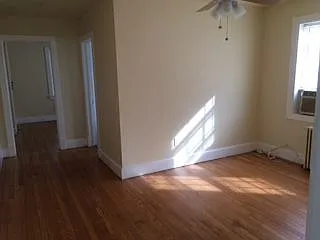 1 bed, 1.0 bath, 512 sqft, $1,300 — Photo 3