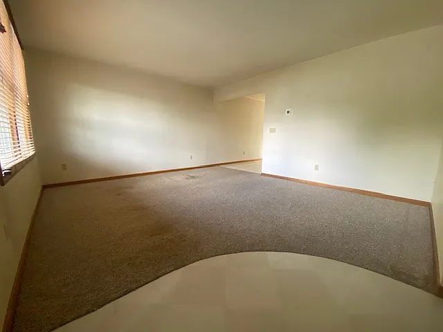 3 bed, 1.5 bath, 1120 sqft, $1,500 — Photo 4