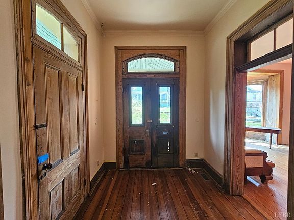 2nd image of 1020 Harrison St