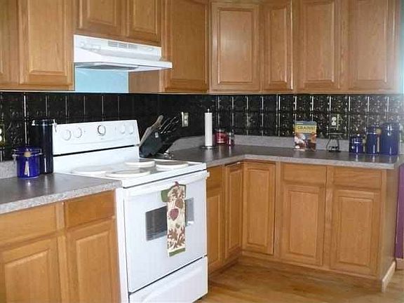 2nd image of 14 Charbonneau Dr