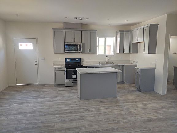 2nd image of 516 Myrtle St #A