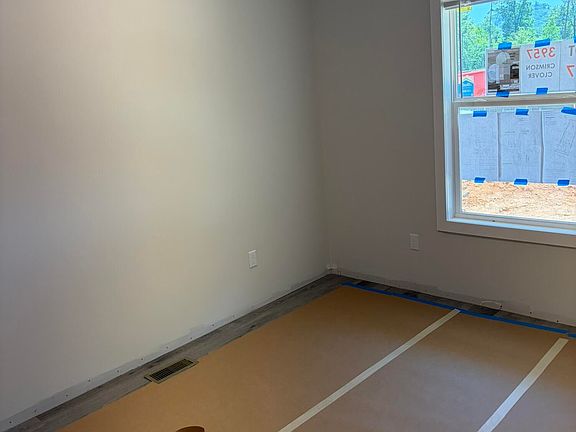 3rd image of 3957 Crimson Clover Ln