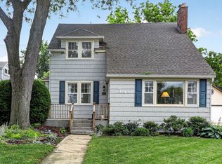 319 E Jefferson Ave, Wheaton, IL 60187