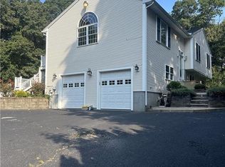 8 Kimball Ave, Johnston, RI 02919