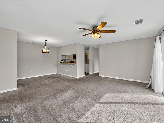 5th image of 1016 Dogwood Ct