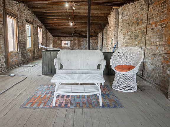 4th image of 105 E Clifton Ave #11086995