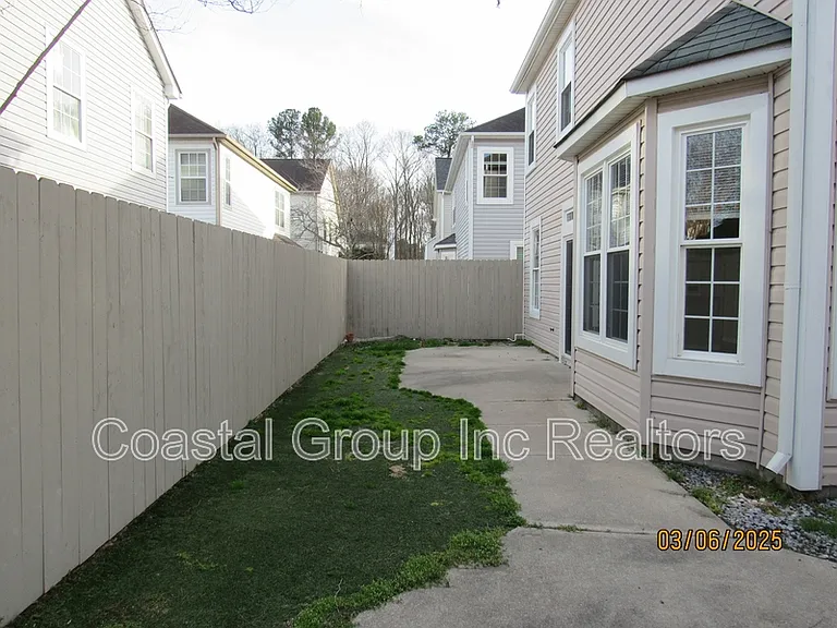 1538 Stillwood St — Photo 38
