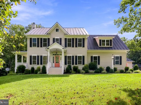 7135 Leeds Manor Rd, Marshall, VA 20115