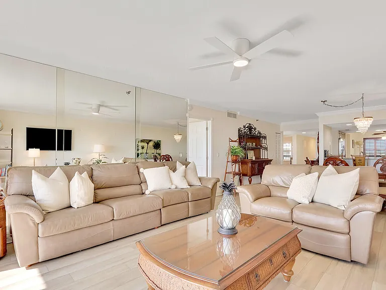 1055 Ocean Dr #403 — Photo 6