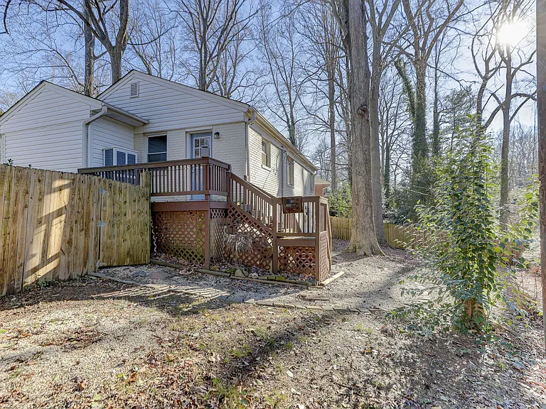 3325 Eastwood Dr — Photo 45