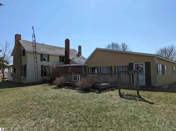 1540 Turner Rd, Turner, MI 48765