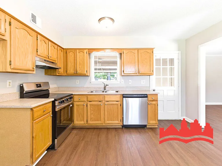 3063 Mary Elizabeth Dr — Photo 15