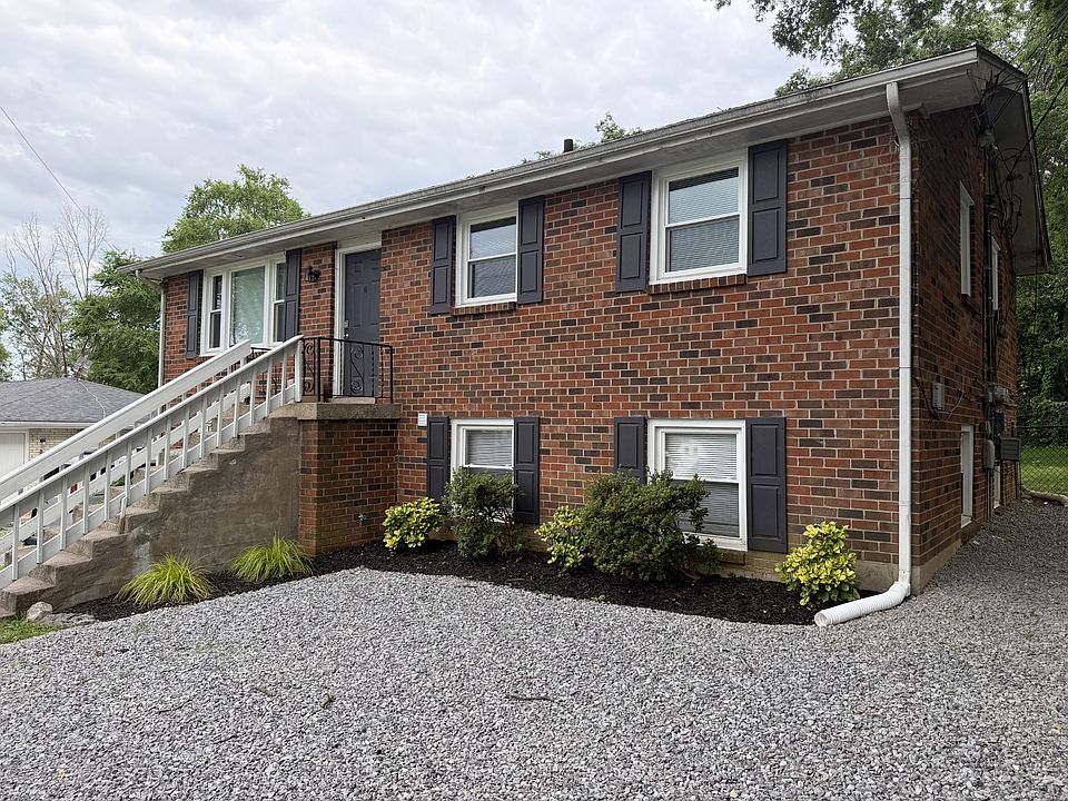 1st image of 634 Anderson Ln
