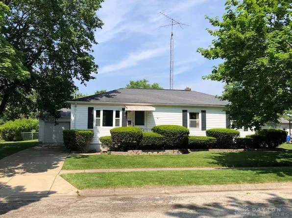 315 N Adams St, New Carlisle, OH 45344