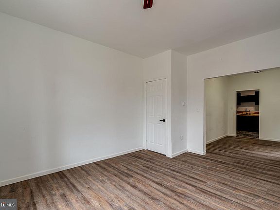 4th image of 345 E Prospect St