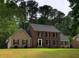 310 Pinewood Rd, Greenville, NC 27858