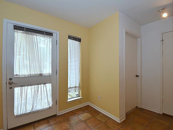 2nd image of 15623 Creekhaven Dr