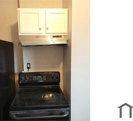 3rd image of 2120 Howard St APT 2