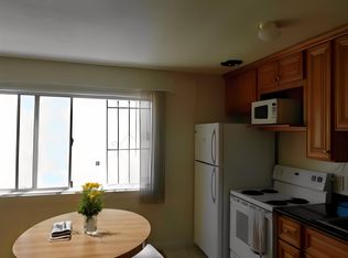 Isle of Dwight, Berkeley, CA 94704