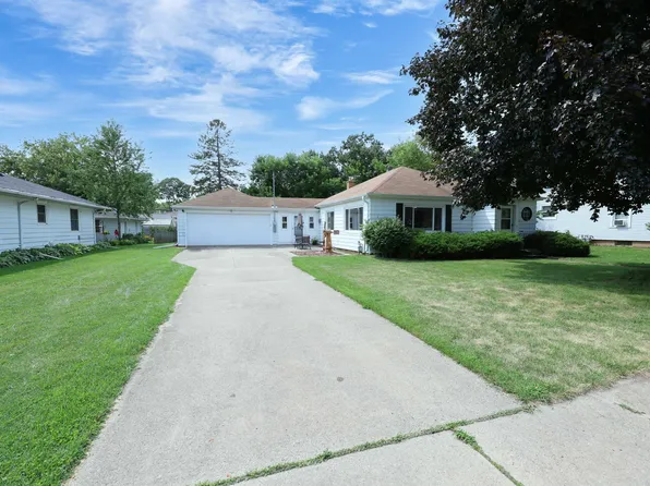 1713 Walnut St, Oshkosh, WI 54901