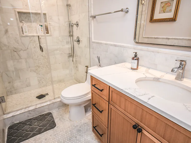 1368 Randolph St NW — Photo 6