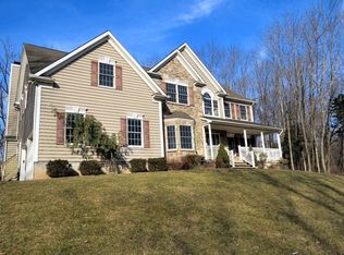475 Creek Rd, Frenchtown, NJ 08825
