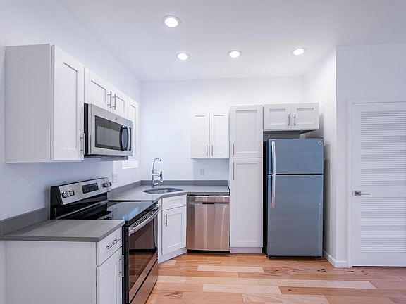 2nd image of 5346 Delancey St Unit 2
