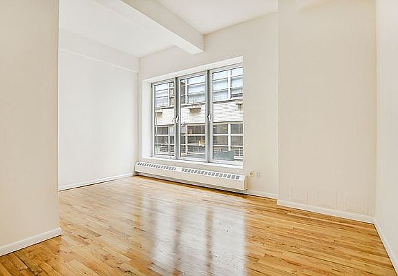 3rd image of 80 Nassau St APT 3A