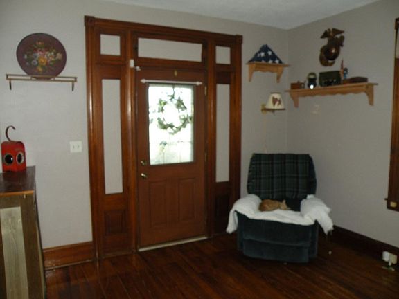 5th image of 52 N Railroad Ave