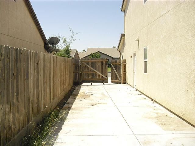 2nd image of 2092 W Hampton Dr