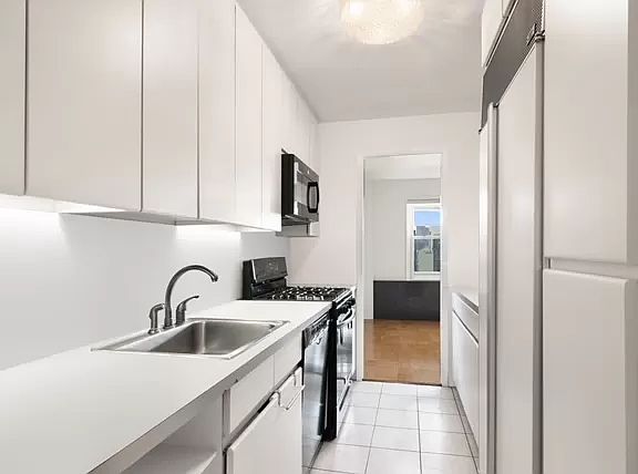 5th image of 150 W End Ave APT 29C