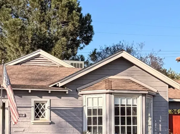 1072 E Sycamore Avenue E, Tulare, CA 93274