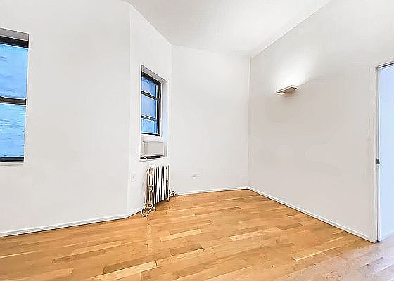 3rd image of 410 W 36th St APT 5FE