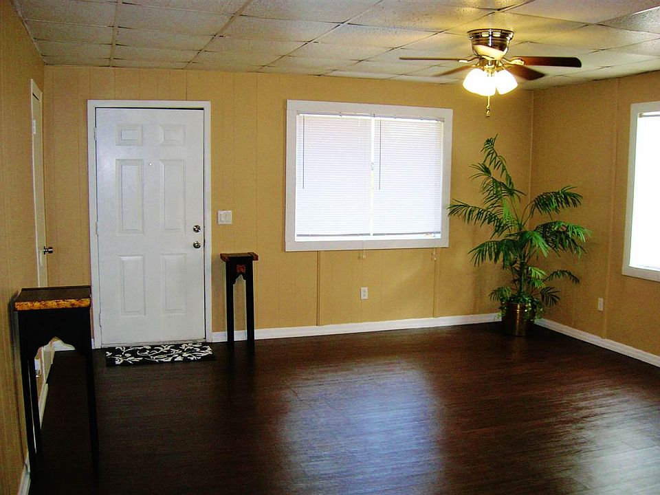1st image of 401 Avenue J