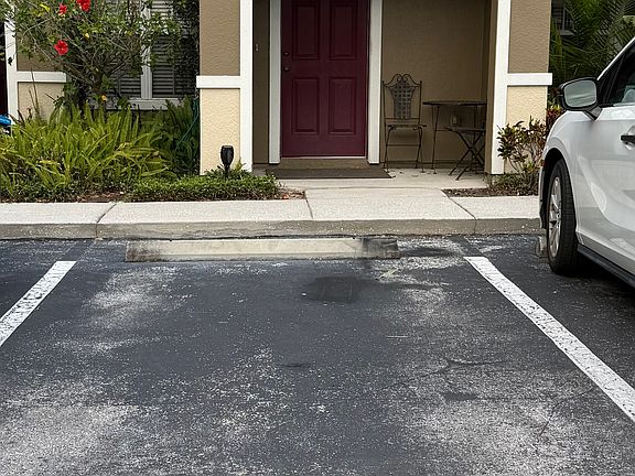 2nd image of 2553 Harn Blvd Unit 3