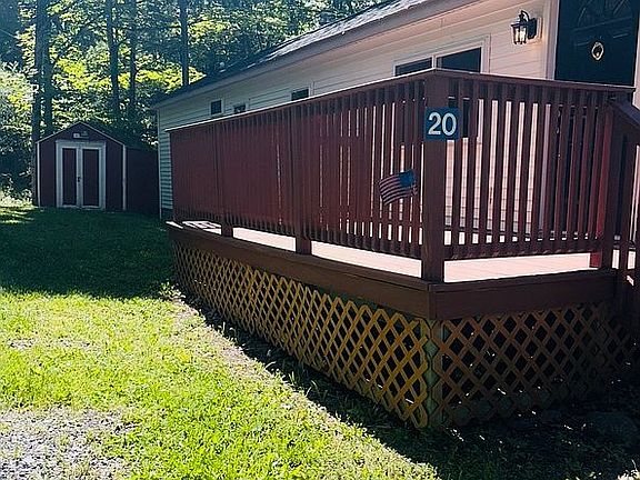 Welcoming deck
