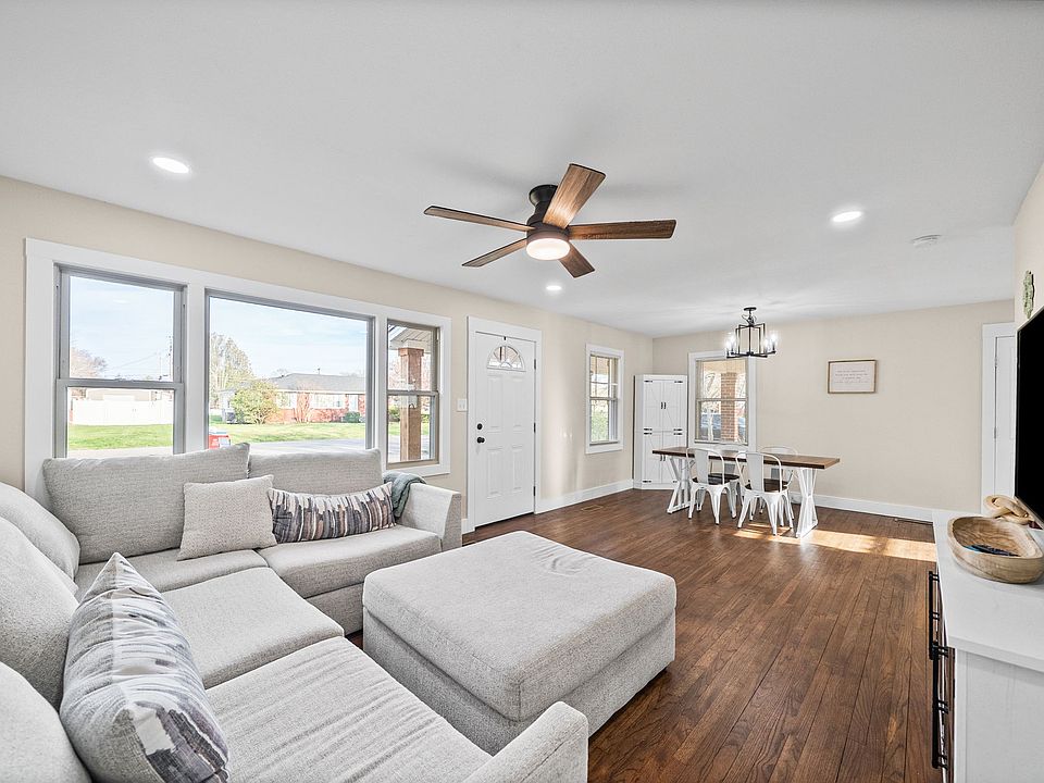 1st image of 3425 Leland Cir