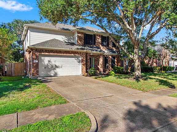 2nd image of 3827 Paigewood Drive